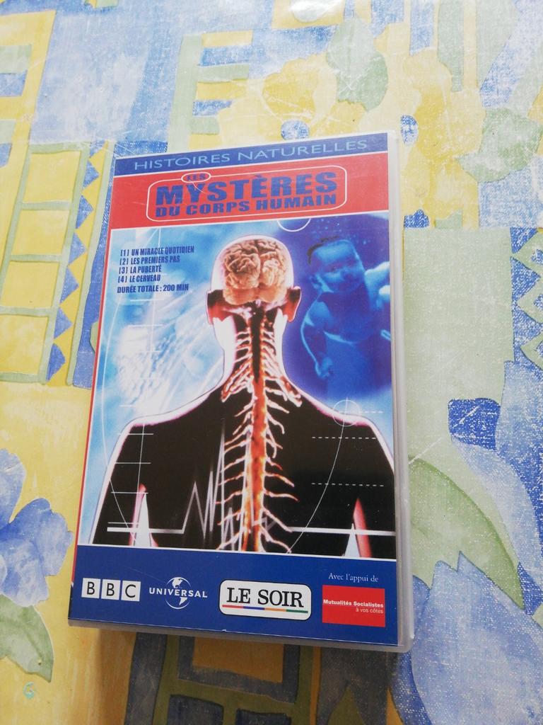 VHS.  Les mystères du corps humain., Comme neuf