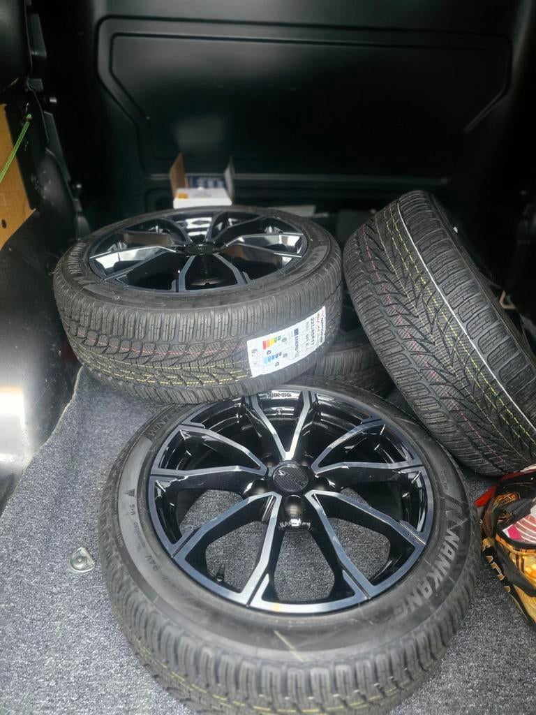 nouvelles jantes MAK Italy 17 avec pneus d'hiver 225/45 R17, Autos : Pièces & Accessoires, Pneus & Jantes, Neuf, Pneus hiver, Enlèvement ou Envoi