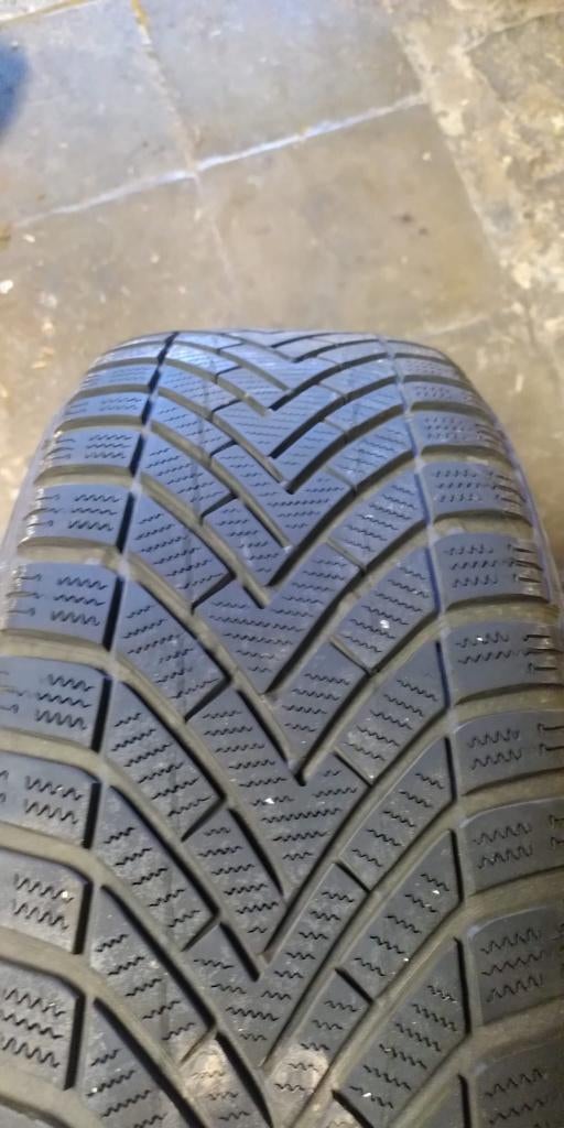 2 pneus hiver + jantes (mini coutryman), Pneus et Jantes, Pneus hiver, Enlèvement ou Envoi, 16 pouces