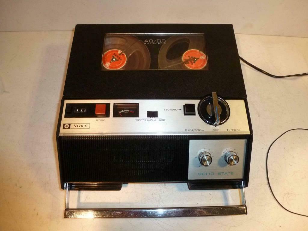 enregistreur à bande "portatif" JVC- NIVICO TR561U (n°2), Ophalen of Verzenden, Bandrecorder, Met banden