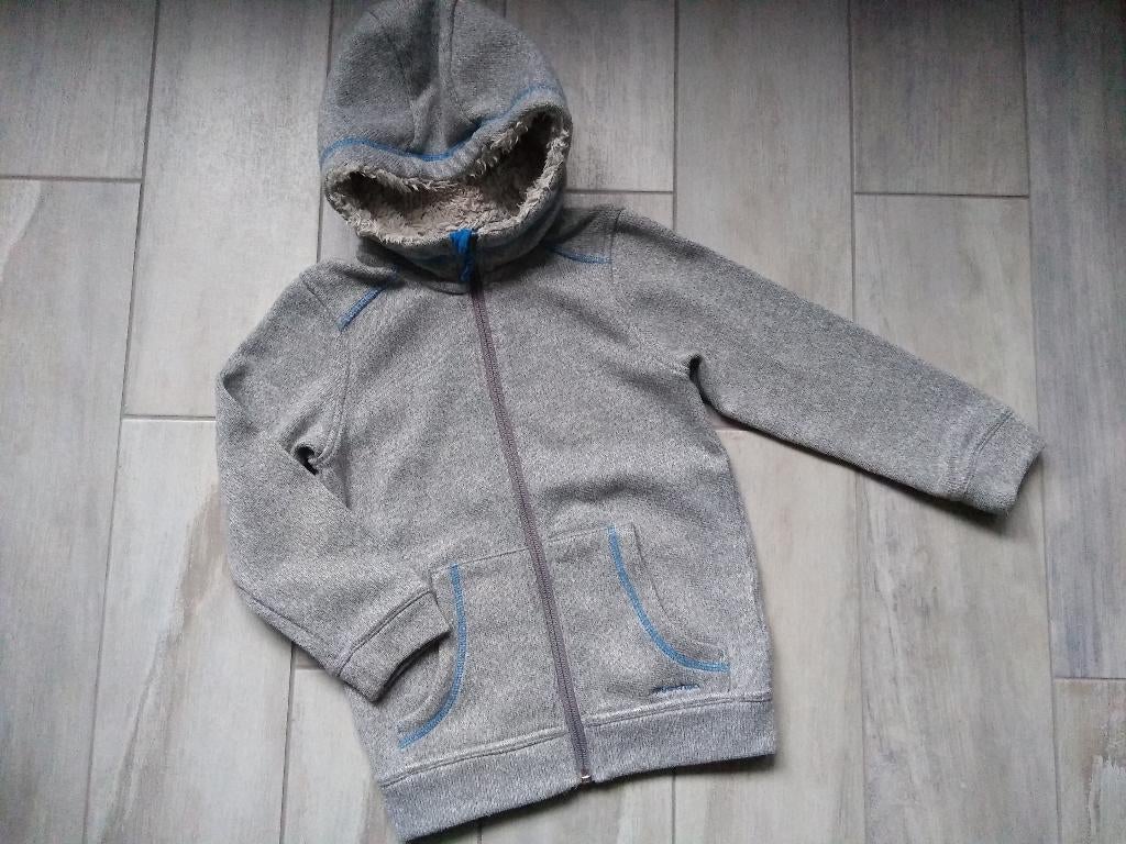 ★ M104/110 - Warme trui met kap, Kinderen en Baby's, Kinderkleding | Maat 104, Ophalen of Verzenden, Gebruikt, Jongen, Trui of Vest
