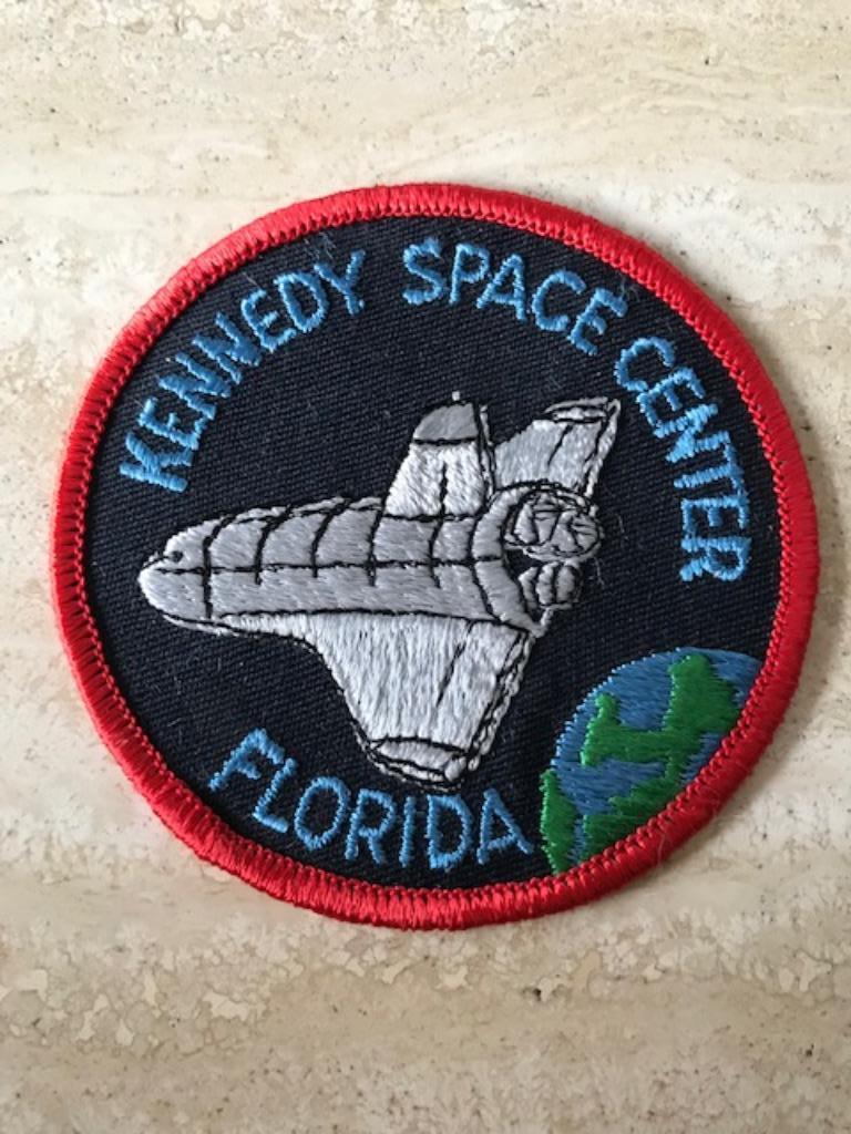 Patch KENNEDY SPACE CENTER-Florida (nr3510), Collections, Enlèvement ou Envoi, Armée de l'air, Emblème ou Badge
