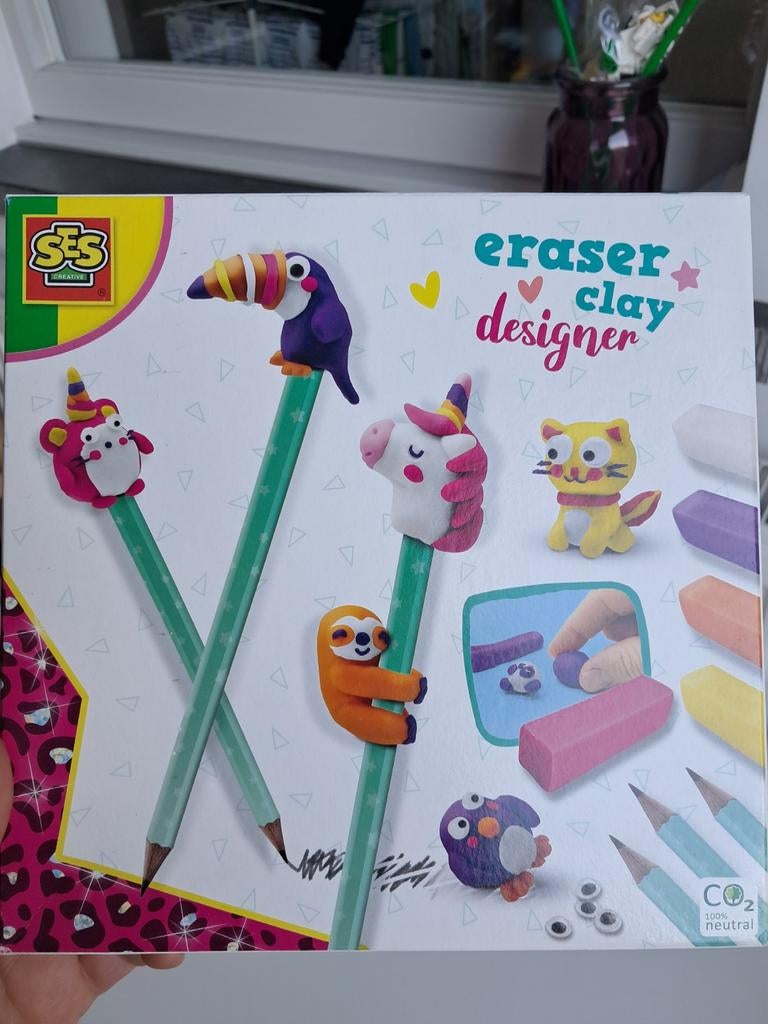 Ses knutselgerief, Enlèvement