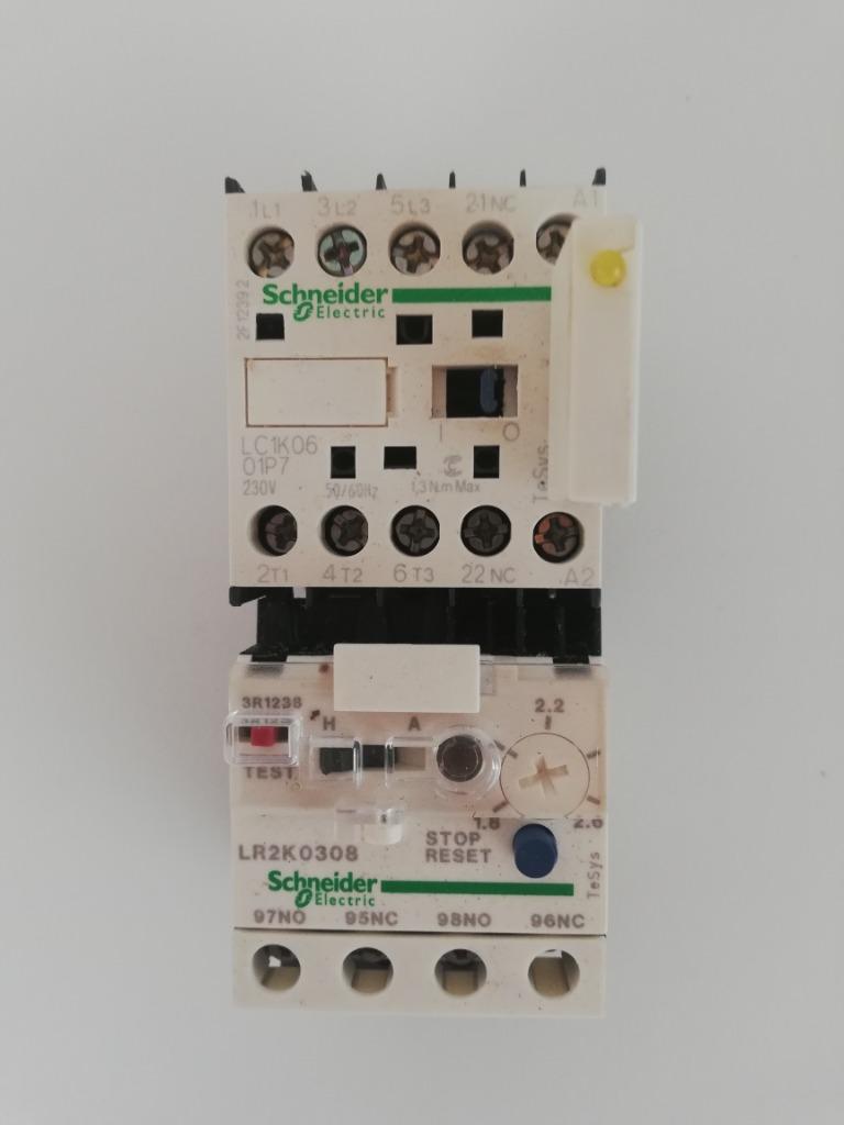 Schneider Electric 3 Pole Contactor 6 A, 230 V iec en 60947-, Enlèvement ou Envoi, Utilisé