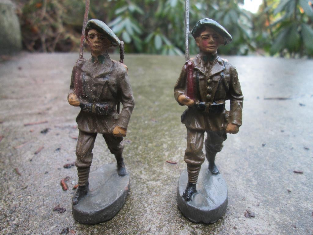 ELASTOLIN 2 marcherende Belgische soldaten Ardense Jagers, Ophalen of Verzenden