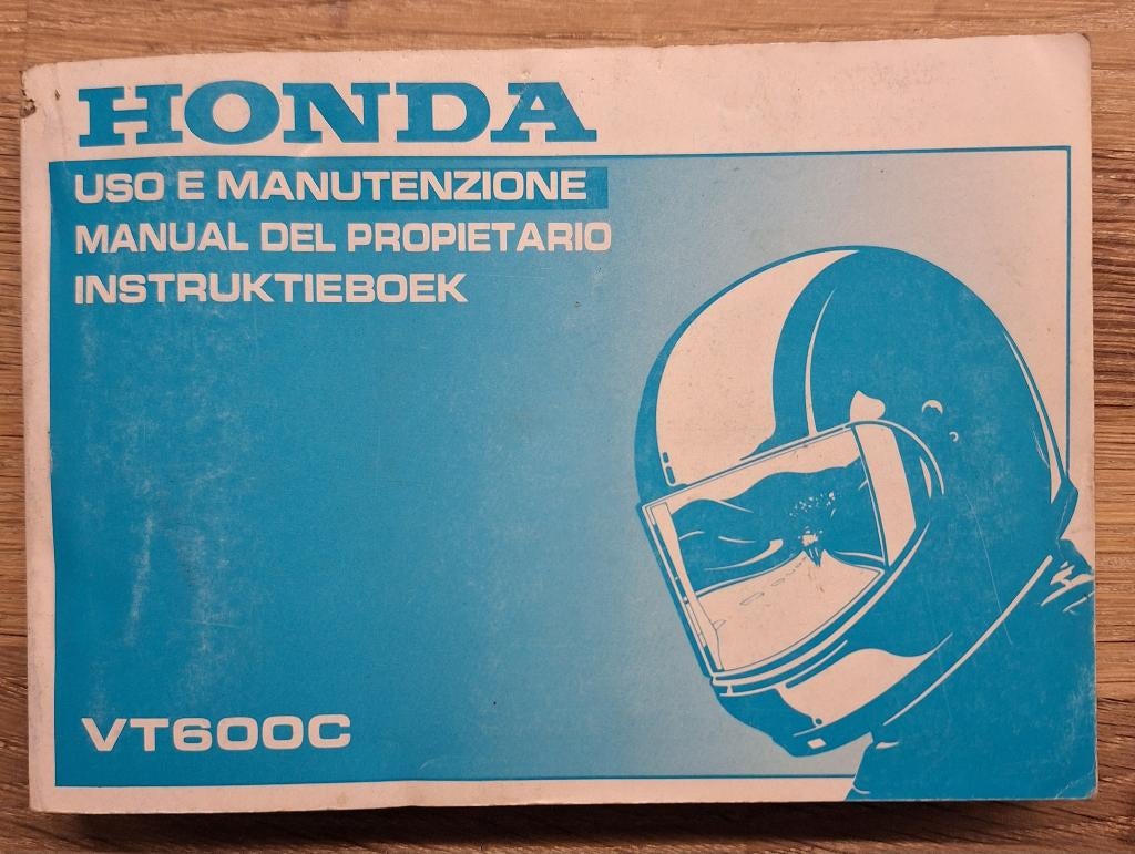 Originele Honda VT600C Instructieboek (NL/IT/ES), Motoren, Handleidingen en Instructieboekjes, Honda, Verzenden