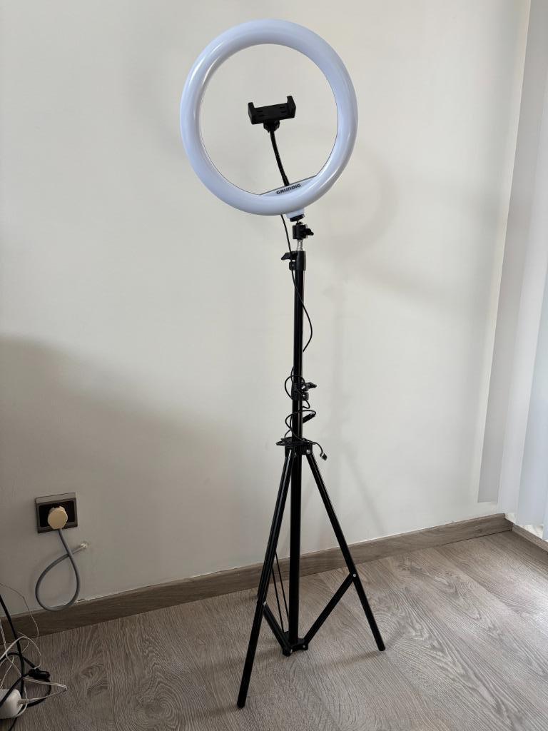 Grundig ringlamp met statief, Ophalen, Nieuw