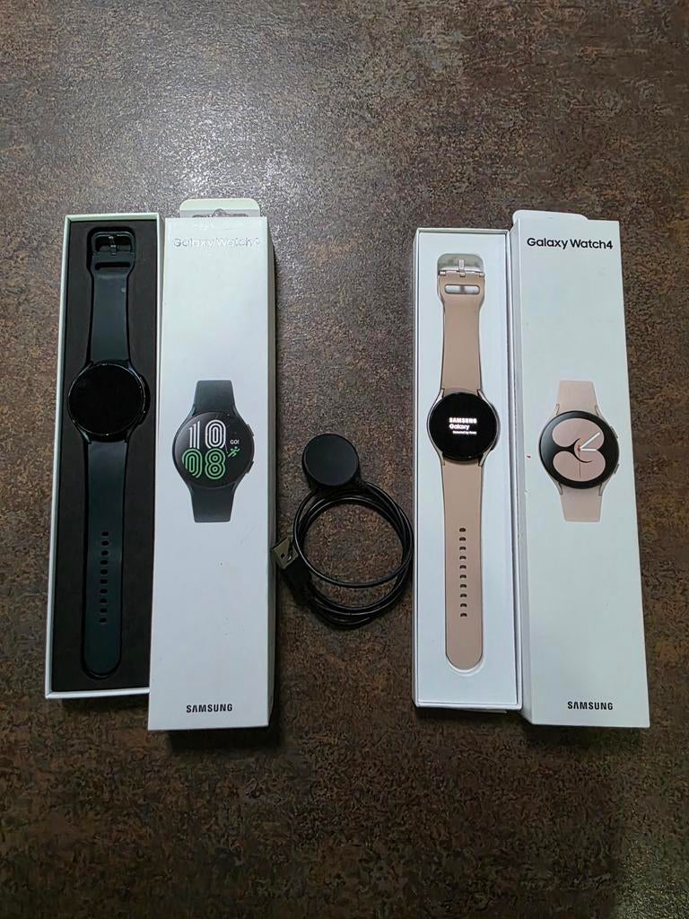 2 Samsung Galaxy Watch 4 horloges te koop, Handtassen en Accessoires, Ophalen of Verzenden