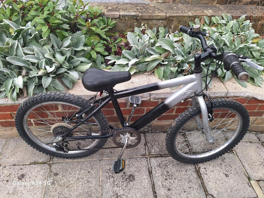 Velo 20 pouces 6 à 9 ans état nickel prêt à rouler aucun fra, Ophalen