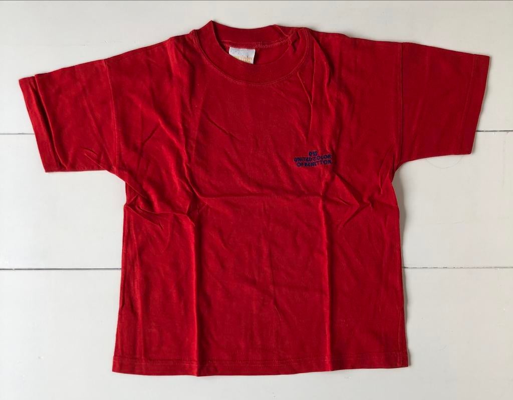 rood t-shirt United Colors of Benetton 104, Gebruikt, United Colors of Benett, Ophalen of Verzenden, Shirt of Longsleeve
