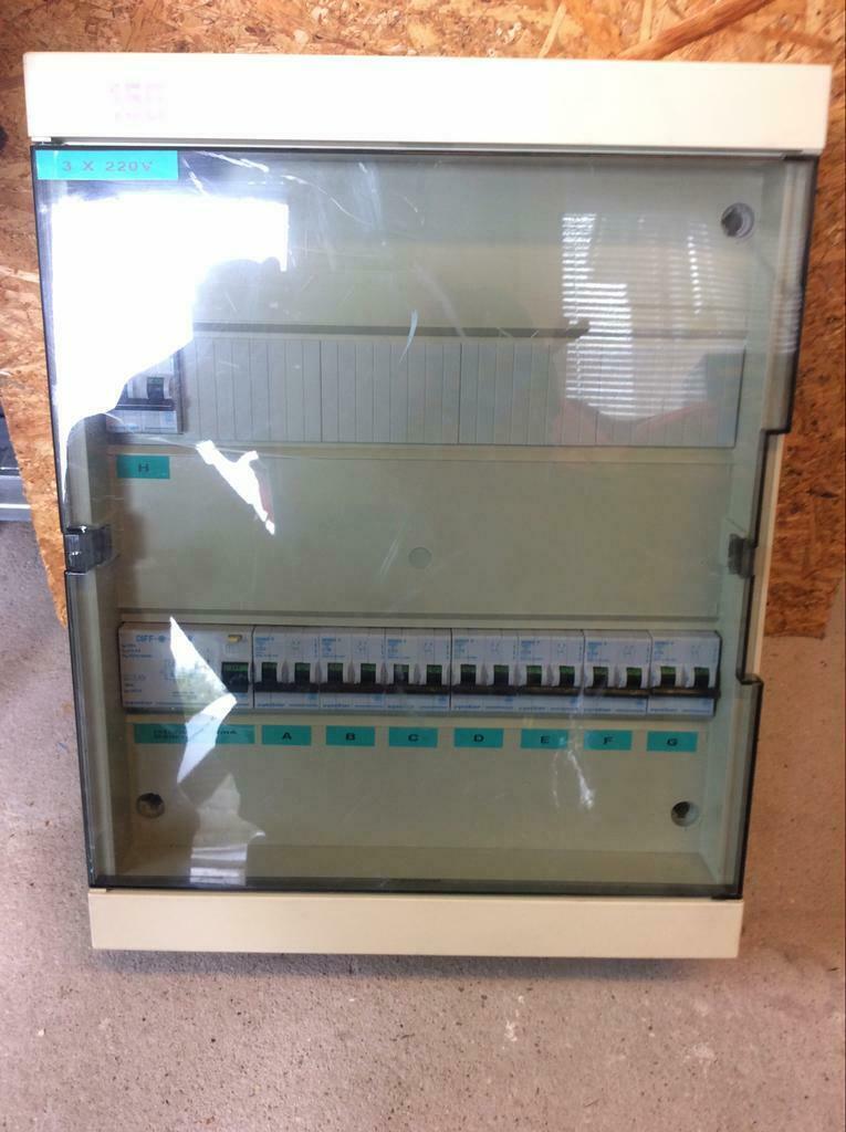Coffret 3x230, Utilisé, Autres types