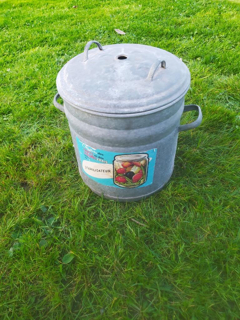 Stérilisateur ancien en zinc, Enlèvement