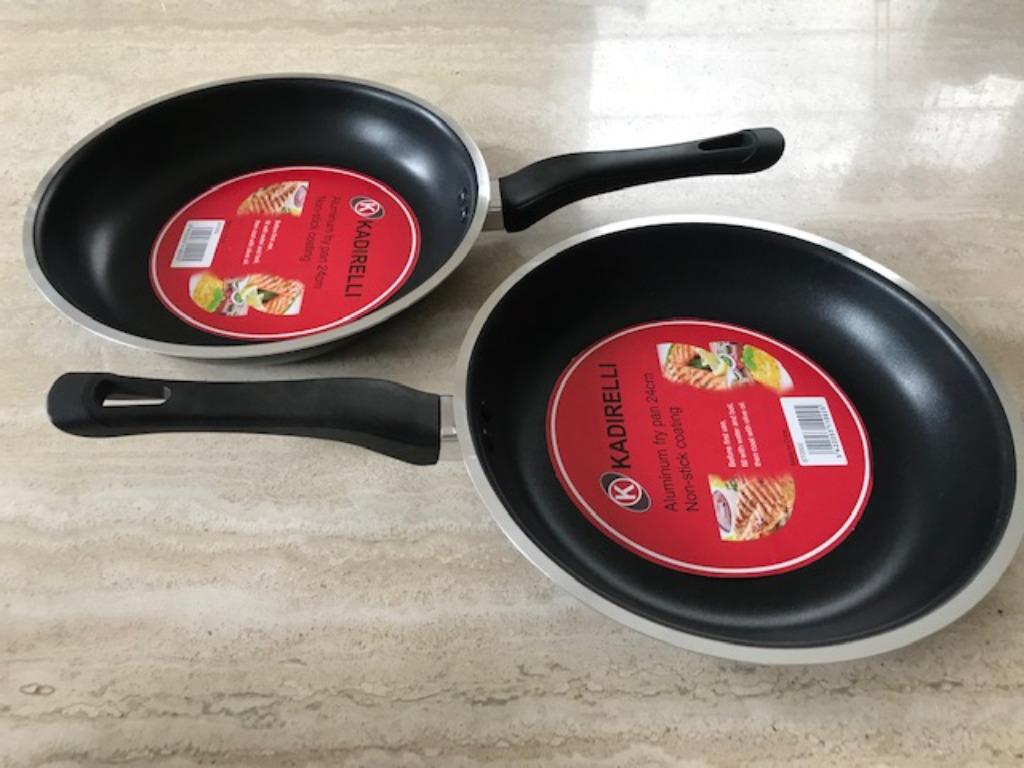 Nieuwe anti-aanbak braadpan - 24cm (prijs/stuk) (nr2265), Huis en Inrichting, Keuken | Potten en Pannen, Overige materialen, Keramische plaat