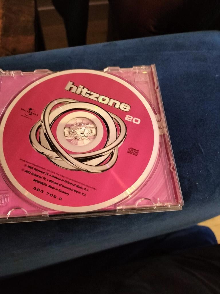 CD Hitzone 20, Verzenden