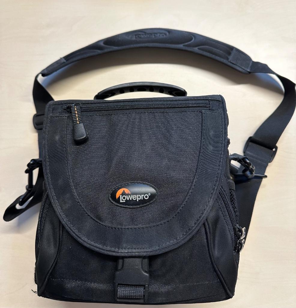 Lowepro Nova 2 AW, Audio, Tv en Foto, Foto | Cameratassen, Gebruikt, Schoudertas, Lowepro, Ophalen