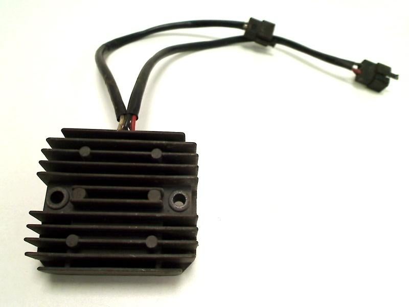 Régulateur de tension Yamaha YX 600 RADIAN 1986-1990 (3LT-00, Enlèvement ou Envoi, Utilisé