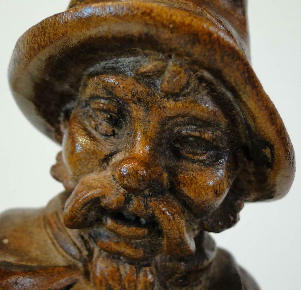 Houten beeld: Man met lantaarn en hellebaard, Antiek en Kunst, Ophalen of Verzenden