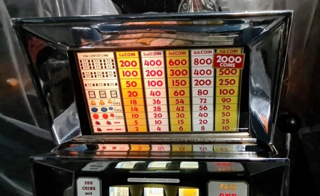 machine a sous Bally euros ou jetons (500 inclus) 100%OK, Autres monnaies, Enlèvement, Utilisé