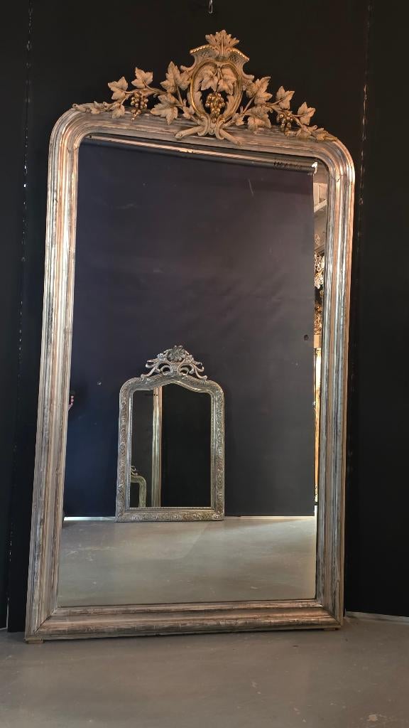 Antieke bladzilveren kuifspiegel met ivoorkleurige kroon., Antiek en Kunst, Ophalen of Verzenden, Overige vormen, 100 tot 150 cm