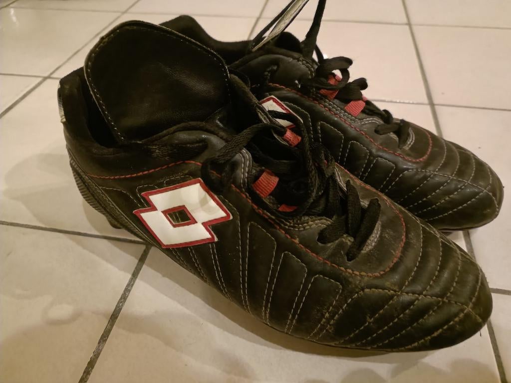 Marque de chaussures de football Lotto, Enlèvement, Comme neuf