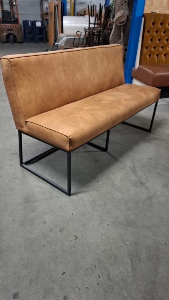 Horeca wand bank vintage SHOWROOM model mancave industriëel, Huis en Inrichting, Minder dan 75 cm, Driepersoons, Leer, Ophalen of Verzenden