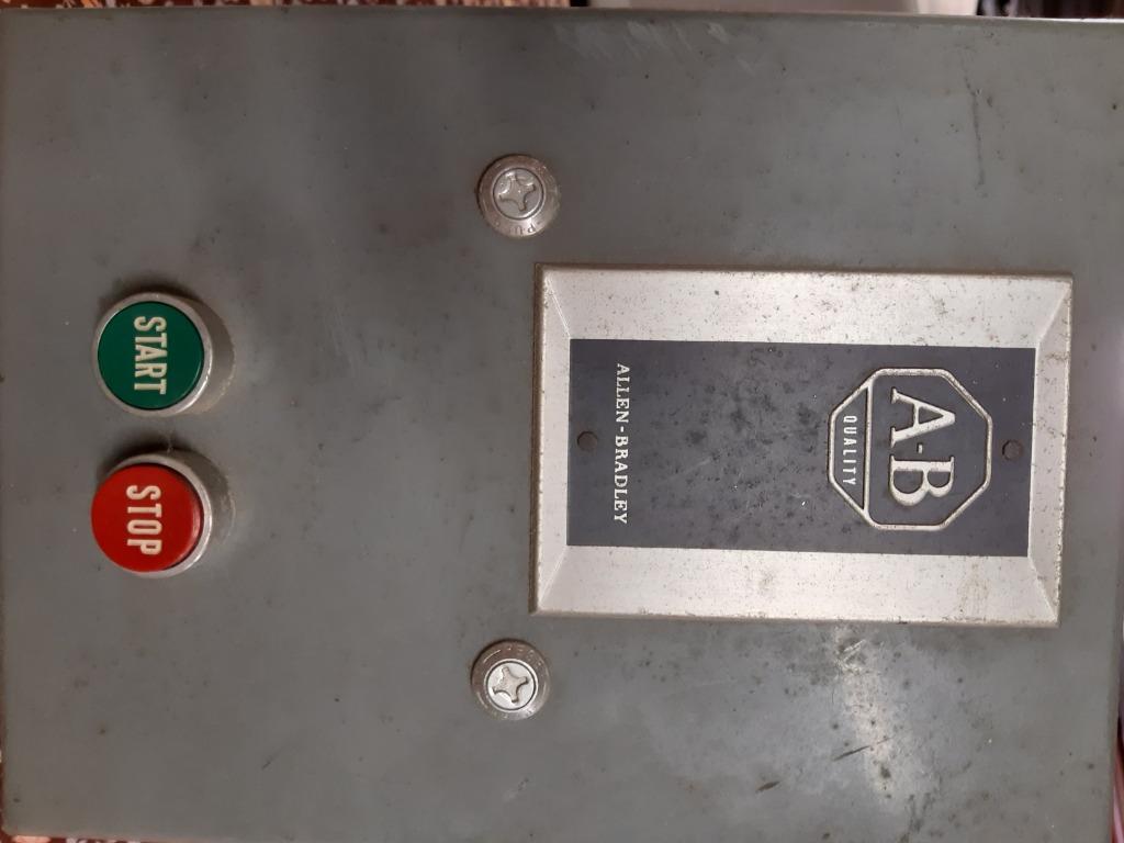 interrupteur monté en surface A-B., Enlèvement ou Envoi, Neuf