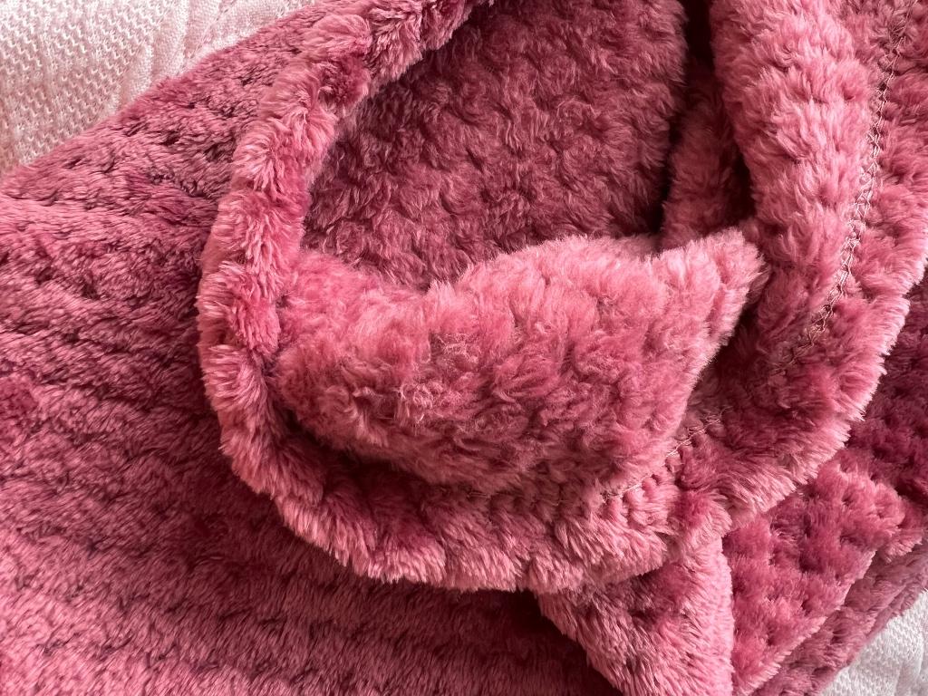 Bordeaux superzacht baby deken, Ophalen of Verzenden, Nieuw, 100 cm of meer, Deken