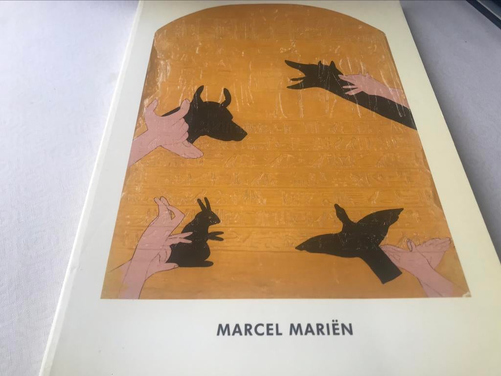 Marcel Mariën Surrealism objecten 125pag, Ophalen of Verzenden, Zo goed als nieuw, Schilder- en Tekenkunst