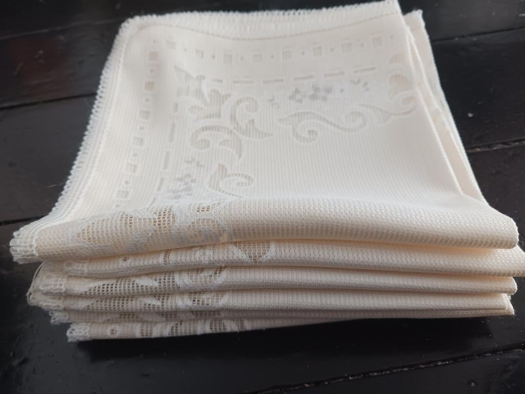robe carrée, matière inconnue, 40 cm en soie, Enlèvement ou Envoi