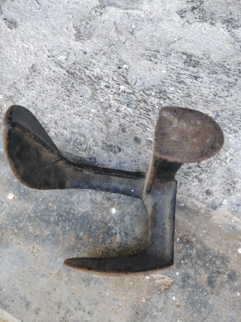 Antieke Zeldzame Drievoetige Gietijzeren Schoenmakers Aambee, Enlèvement