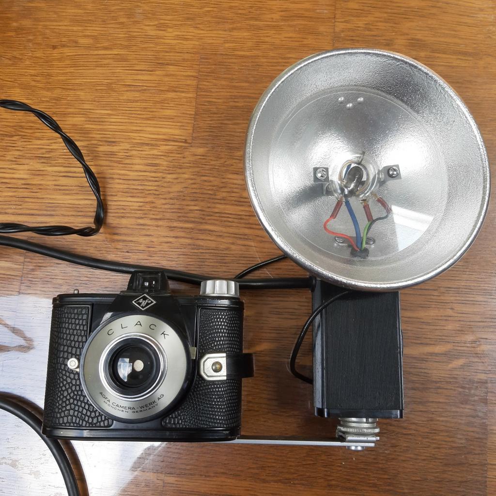 Vintage fototoestel met accu flitser, merk AGFA, Ophalen of Verzenden, Flitser