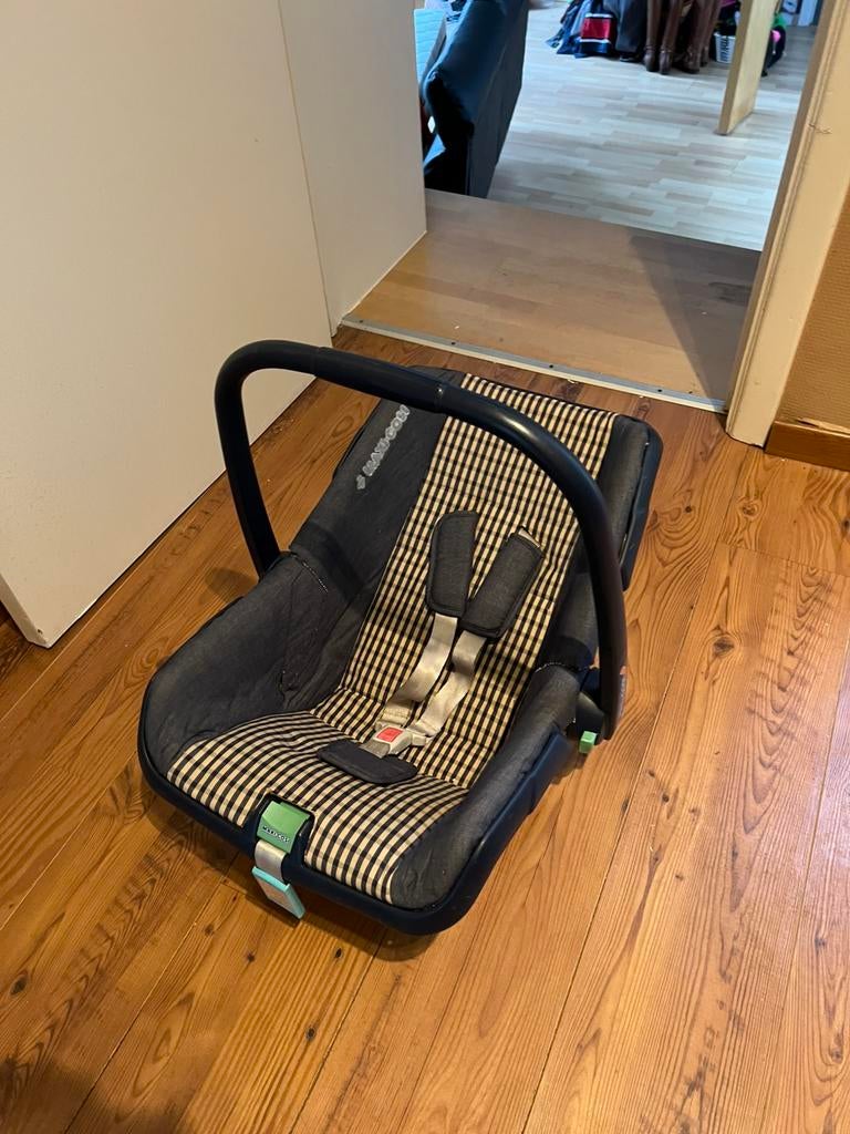 Maxi douillet, Enfants & Bébés, Sièges auto, Enlèvement, Utilisé