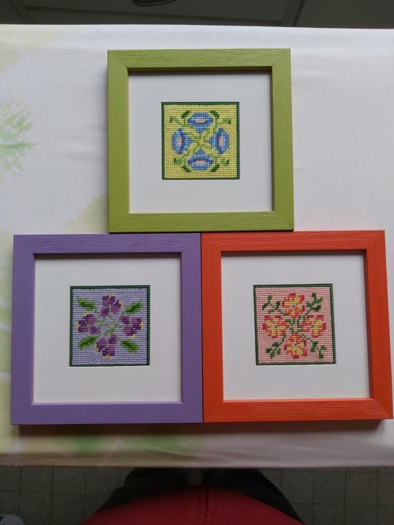 Lot : 3 kaders met halve kruissteek, Hobby en Vrije tijd, Ophalen of Verzenden, Nieuw