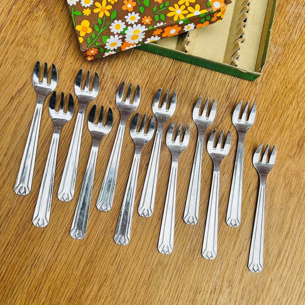Ensemble vintage de 12 fourchettes à huîtres dans une boîte, Résiste au lave-vaisselle, Enlèvement ou Envoi, Ensemble de couverts