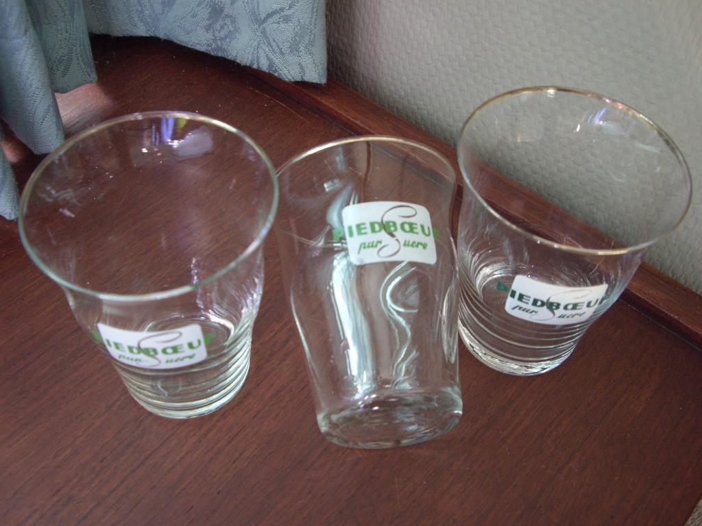 3 Anciens verres à Piedboeuf pur sucre., Enlèvement ou Envoi, Comme neuf, Verre ou Verres, Jupiler