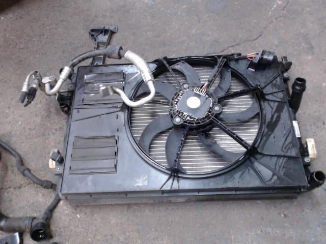 Radiateur de VW Golf 6 2008 - 2013 LP/15300, Enlèvement, Utilisé, Volkswagen