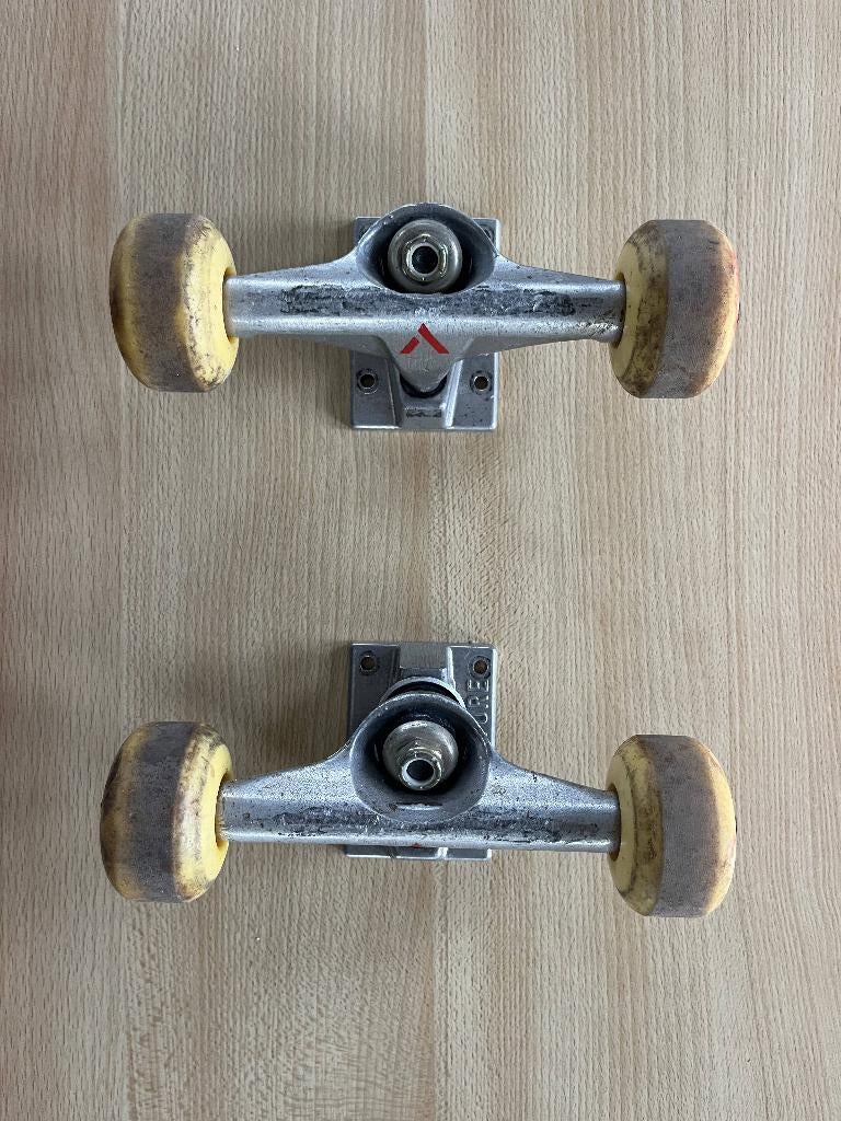 Skateboard Trucks Venture + Wielen + Bearings, Enlèvement, Utilisé, Skateboard
