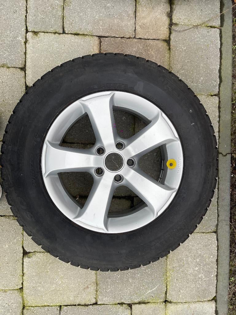 16 inch originele Sima winterset volkswagen Tiguan 215 65 16, Ophalen, 16 inch, Banden en Velgen, Winterbanden