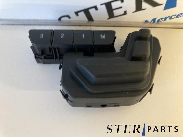 Commutateur réglage siège d'un Mercedes E-Klasse, Autos : Pièces & Accessoires, Habitacle & Garnissage, 3 mois de garantie, Utilisé