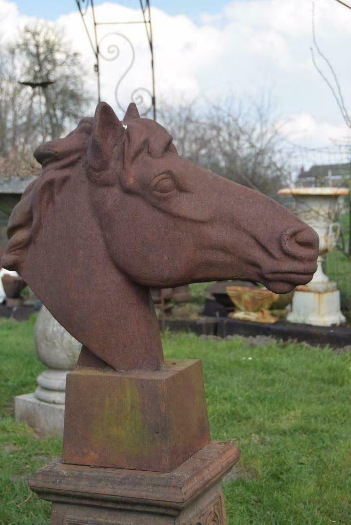 Grande tête de cheval en fonte patinée, Jardin & Terrasse, Enlèvement, Comme neuf, Autres matériaux, Animal