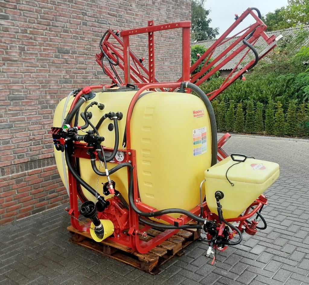 Nette Veldspuit met Fustreiniger (gekeurd), Huis en Inrichting, Woonaccessoires | Zuilen en Pilaren, Zo goed als nieuw, Ophalen