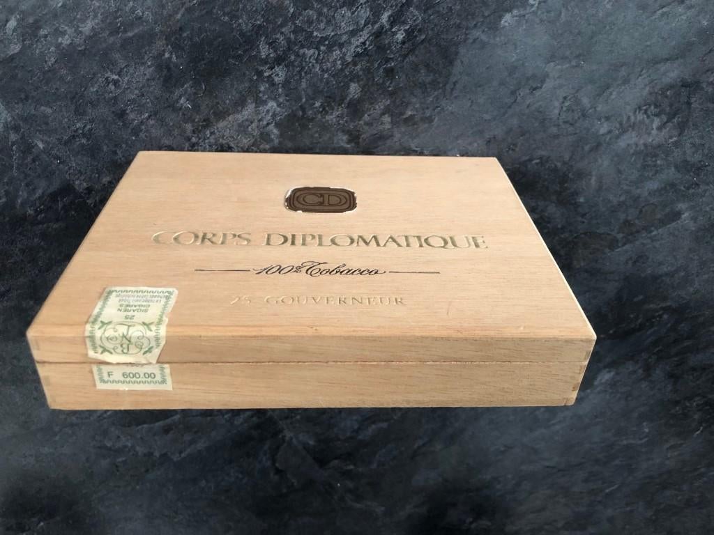 Leeg sigarenkistje Corps Diplomatique, Ophalen of Verzenden