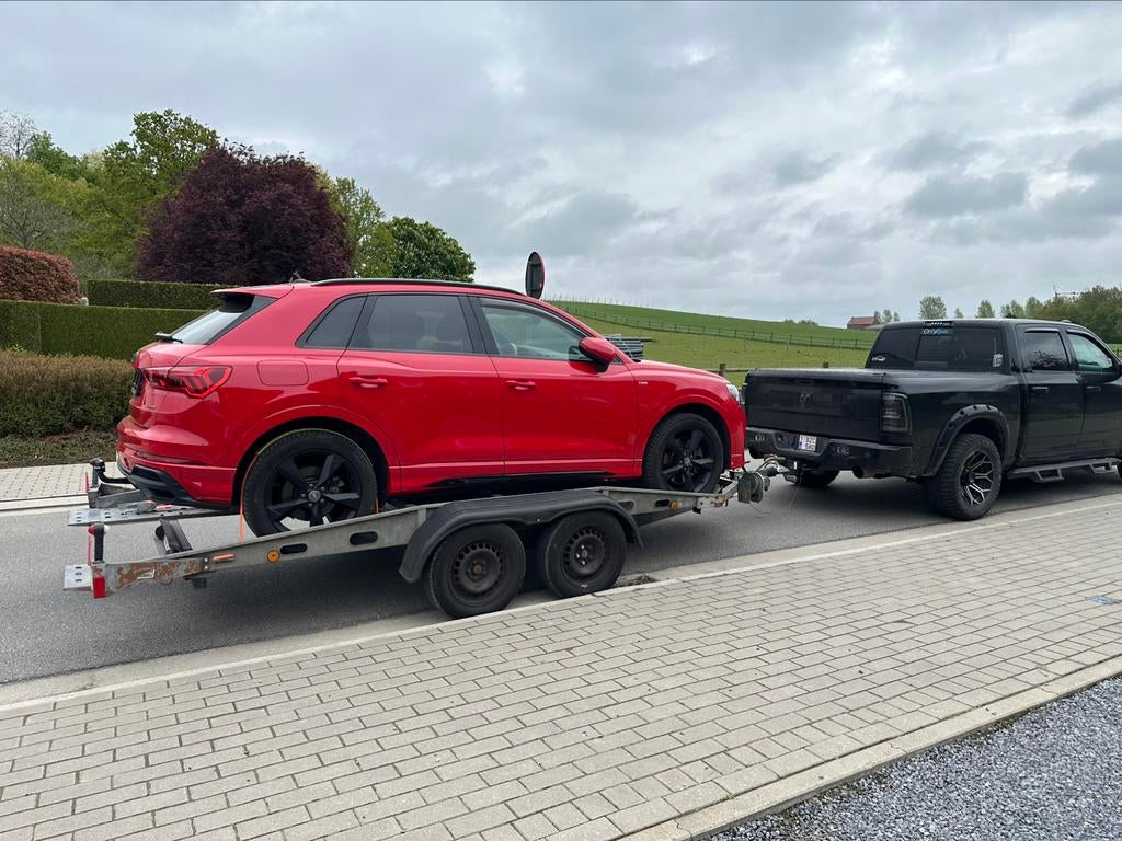 Te huur autotransporter, Enlèvement, Comme neuf