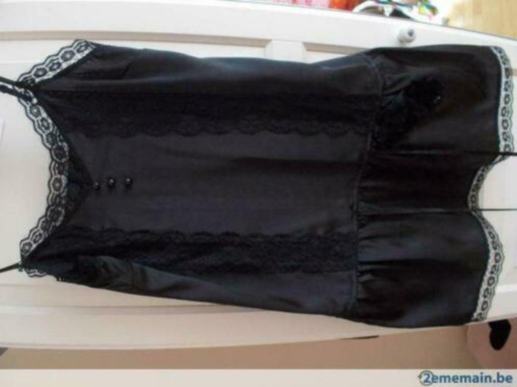 nuisette noire taille S, Enlèvement