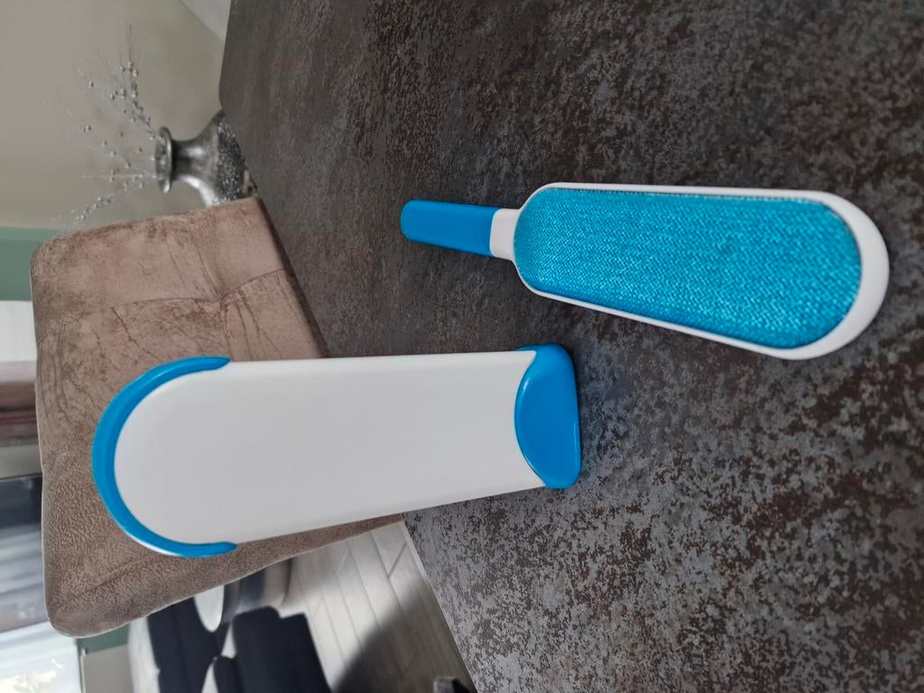 Brosse a vêtements impeccable, Enlèvement ou Envoi, Comme neuf