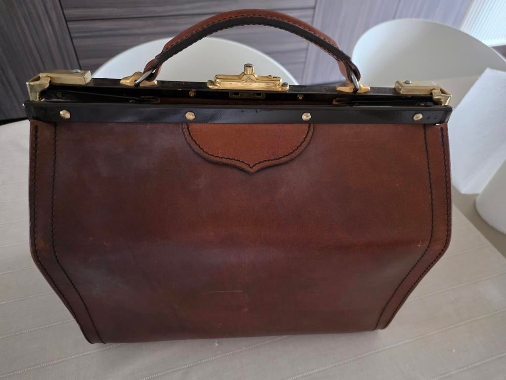 Lederen Dokterstas ., Ophalen, Zo goed als nieuw, 35 tot 45 cm, Minder dan 50 cm