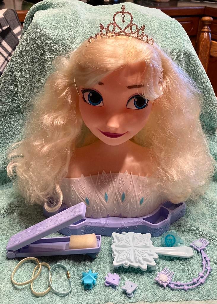Elsa opmaak pop+echt kroontje+accessoires., Ophalen of Verzenden, Zo goed als nieuw, Overige typen