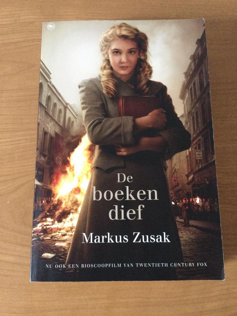 Markus Zusak - De boekendief - Roman, Boeken, Ophalen of Verzenden, Zo goed als nieuw