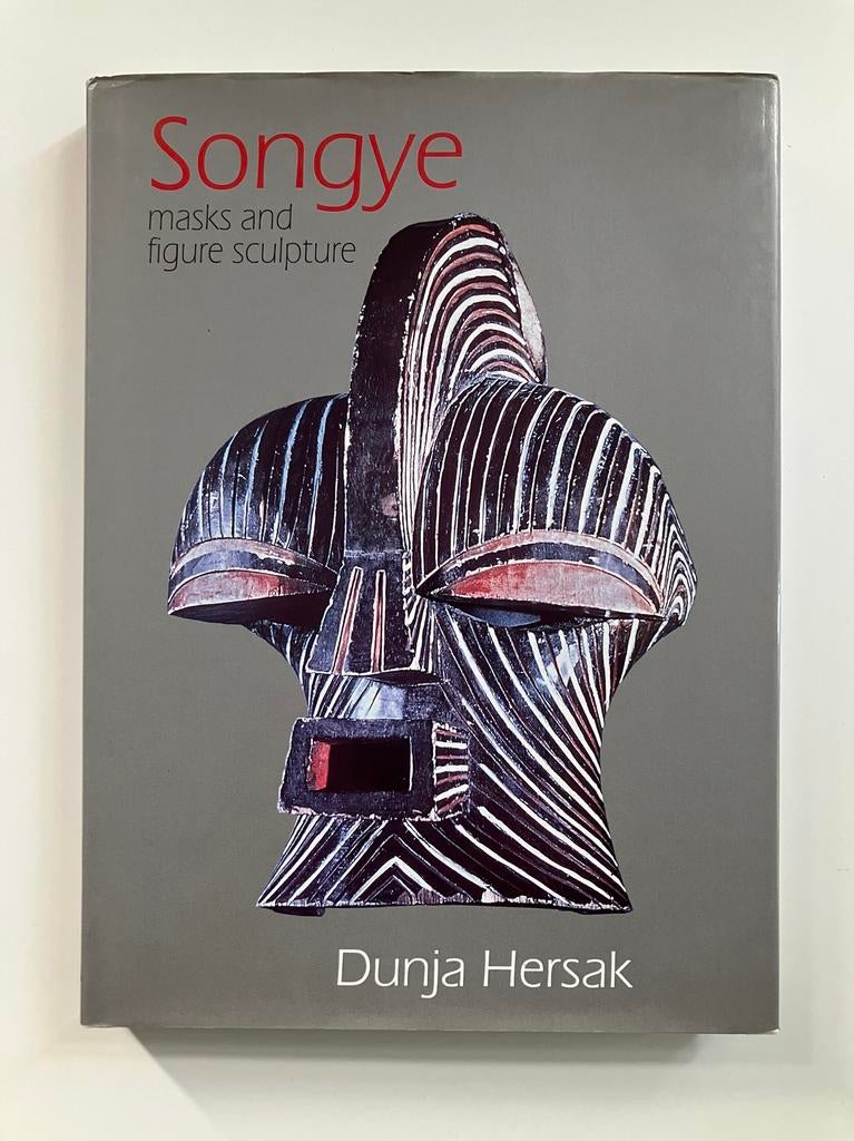 Songye masks and figure sculpture - Dunja Hersak, Ophalen of Verzenden, Zo goed als nieuw