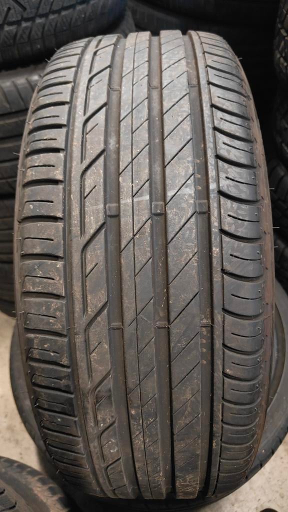Bridgestone 215/50 R18, Enlèvement ou Envoi